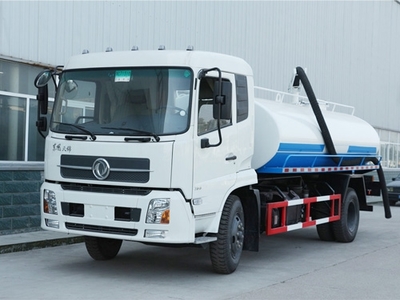 國五東風(fēng)天錦吸糞車與吸污車 城市環(huán)衛(wèi)的清道利器
